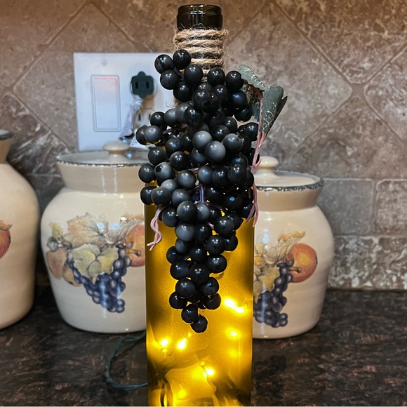 Lighted Wine bottle ~ hand made with white Christmas lights. Grape design. - Picture 4 of 8